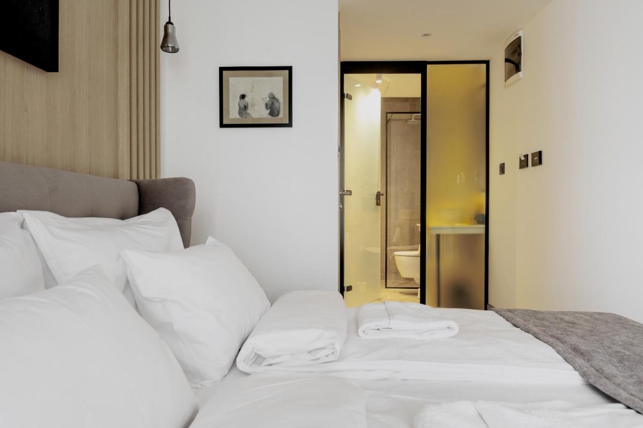 Boutique Macchiato Rooms โนวีซาด ภายนอก รูปภาพ